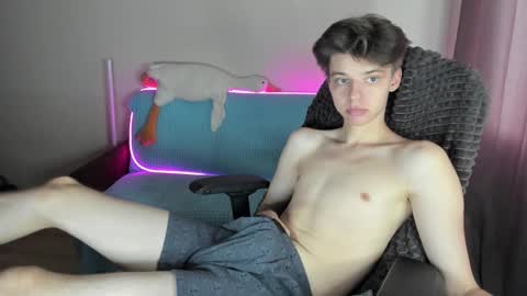 guy_liam1 online show from October 13, 2025, 1:44 pm