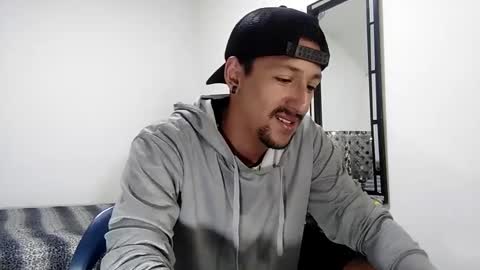 karim online show from January 8, 2025, 4:02 am