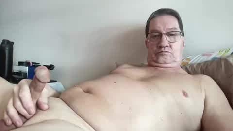 Snapshot of gwashere4u chatting on February 11, 2025, 4:24 pm gwashere4u online show from February 11, 2025, 4:24 pm