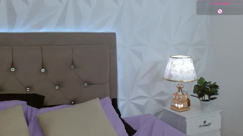 Gwen Drew online show from February 10, 2026, 1:48 pm