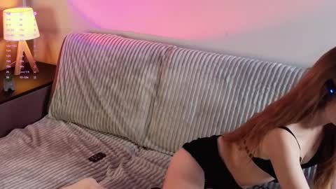 Snapshot of gwenbunn chatting on October 9, 2025, 1:14 am Julia online show from October 9, 2025, 1:14 am