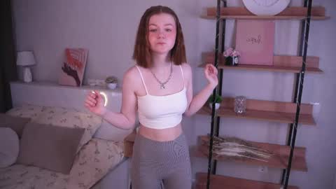Hello everyone Im May online show from April 29, 2026, 11:58 am