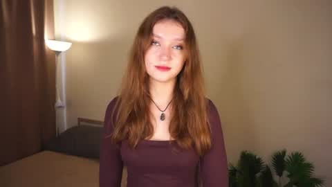 Snapshot of gwennielove chatting on June 16, 2026, 4:26 am Molly online show from June 16, 2026, 4:26 am