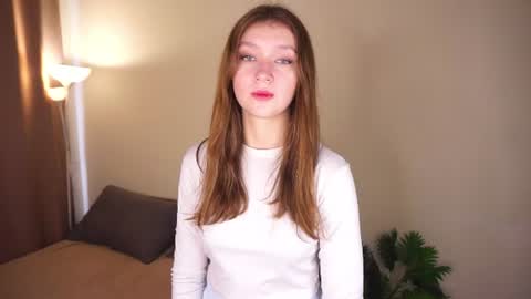 Snapshot of gwennielove chatting on June 20, 2026, 6:05 am Molly online show from June 20, 2026, 6:05 am