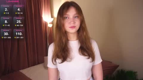 Snapshot of gwennielove chatting on July 7, 2026, 5:17 pm Molly online show from July 7, 2026, 5:17 pm