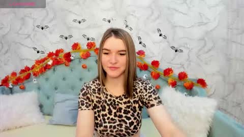 gwensmitt online show from October 30, 2025, 12:01 am