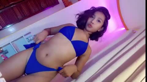 gwyneth_licious online show from June 17, 2026, 11:56 am