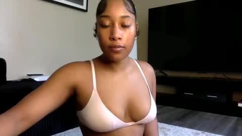 Snapshot of gyalxoxo chatting on March 26, 2026, 6:02 pm gyalxoxo online show from March 26, 2026, 6:02 pm