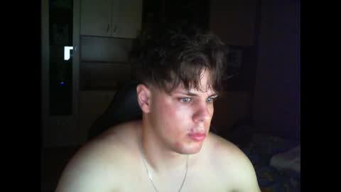 gymguy0505 online show from December 20, 2025, 10:28 pm