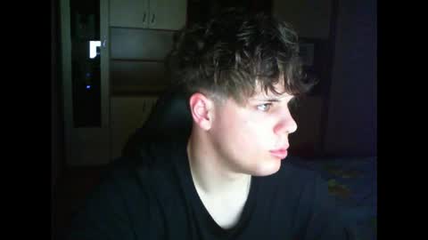 gymguy0505 online show from December 22, 2025, 11:13 pm