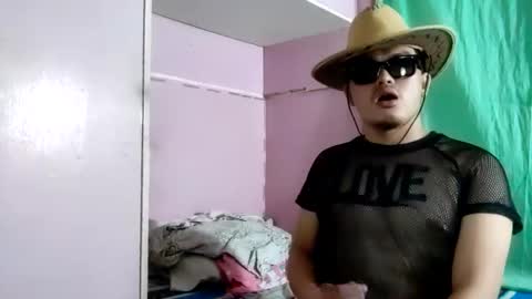 gymsin_borte online show from April 21, 2026, 3:39 pm