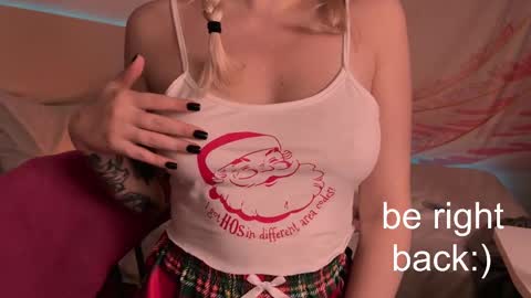 Lana online show from February 28, 2025, 8:28 pm