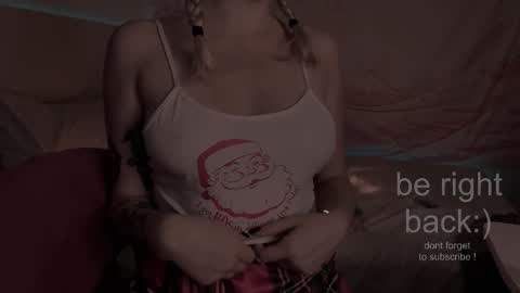 Lana online show from September 11, 2025, 2:22 am