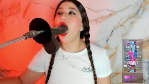 hade_cute2 online show from May 16, 2026, 7:23 pm
