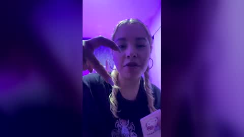 Haely online show from February 8, 2026, 8:34 pm