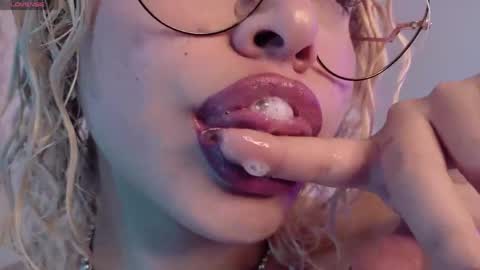 Haely online show from April 11, 2026, 11:42 pm