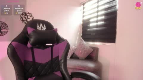 Hailee online show from March 30, 2026, 3:24 pm