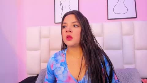 Snapshot of hailey_henao chatting on May 19, 2026, 11:38 am Hailey Henao online show from May 19, 2026, 11:38 am