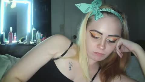 Hailey and d online show from December 14, 2024, 2:01 am