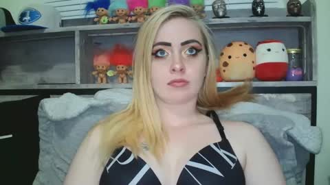 Hailey and d online show from December 18, 2024, 11:08 pm