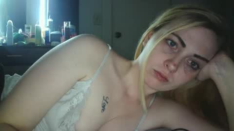 Hailey and d online show from February 7, 2025, 6:35 am