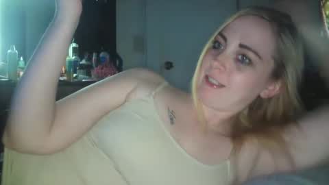 Hailey and d online show from February 27, 2025, 7:23 am