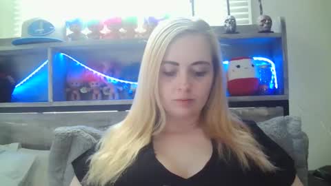 Hailey and d online show from March 2, 2025, 8:07 pm