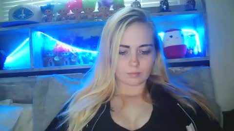 Hailey and d online show from March 2, 2025, 11:09 pm