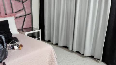 Hailey online show from September 22, 2025, 5:09 am