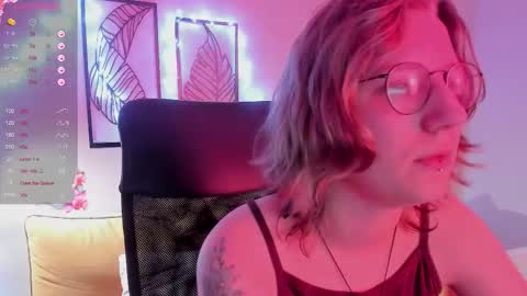 Hailey online show from November 22, 2025, 9:19 am