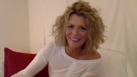 Hailey online show from December 15, 2024, 12:51 am