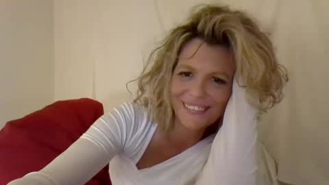 Hailey online show from December 26, 2024, 4:21 am