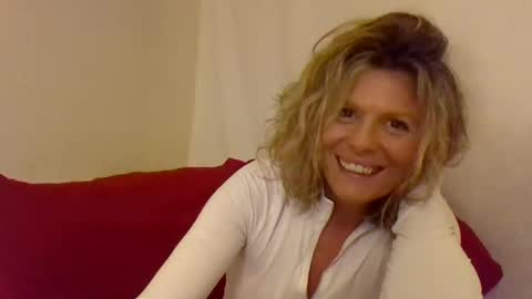 Hailey online show from February 11, 2025, 2:14 am