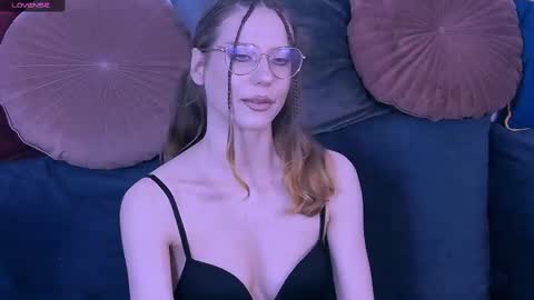 Snapshot of haileysinclair chatting on May 28, 2026, 8:17 pm Carla online show from May 28, 2026, 8:17 pm