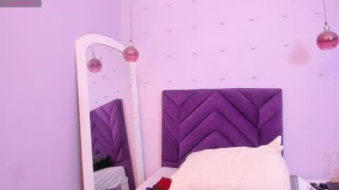 Snapshot of haileystonei chatting on February 13, 2025, 12:00 pm haileystonei online show from February 13, 2025, 12:00 pm