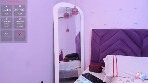 Snapshot of haileystonei chatting on February 25, 2025, 12:03 pm haileystonei online show from February 25, 2025, 12:03 pm