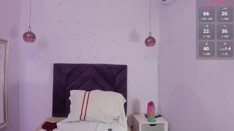 Snapshot of haileystonei chatting on October 15, 2025, 11:32 am haileystonei online show from October 15, 2025, 11:32 am