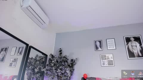 Snapshot of haileystonei chatting on October 20, 2025, 11:32 am haileystonei online show from October 20, 2025, 11:32 am