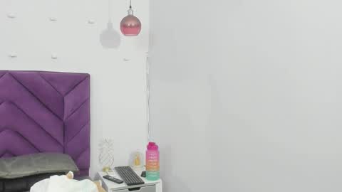 Snapshot of haileystonei chatting on October 26, 2025, 11:27 am haileystonei online show from October 26, 2025, 11:27 am