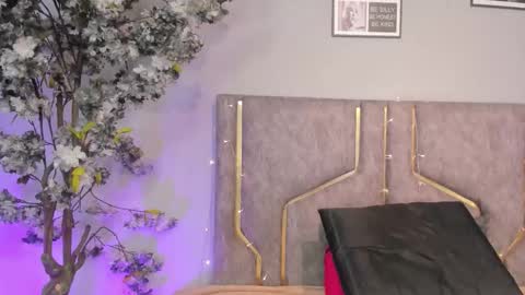 Snapshot of haileystonei chatting on November 7, 2025, 11:32 am haileystonei online show from November 7, 2025, 11:32 am