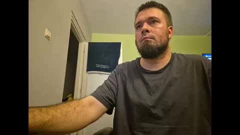 Snapshot of hairy_guy007 chatting on December 21, 2024, 10:19 pm hairy_guy007 online show from December 21, 2024, 10:19 pm