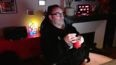 hairyfred73 online show from February 25, 2025, 5:52 am