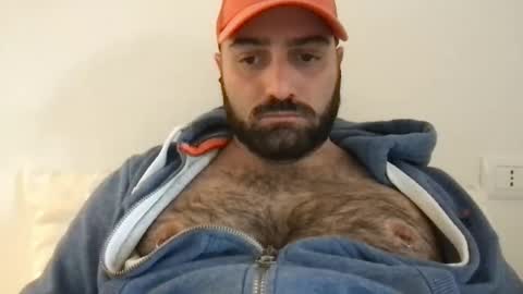 Hairy Guy online show from October 3, 2025, 3:31 pm