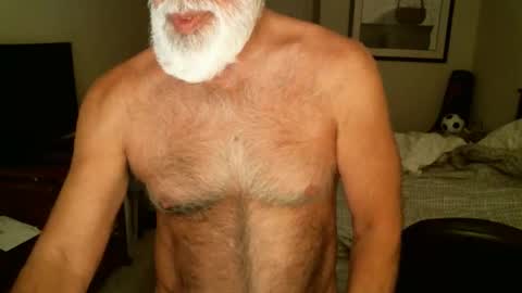 Snapshot of hairypecsguy chatting on April 30, 2026, 7:04 am Hairy pecs online show from April 30, 2026, 7:04 am