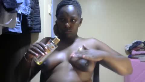 Snapshot of hairypussybigassy001 chatting on January 15, 2025, 1:09 pm hairypussybigassy001 online show from January 15, 2025, 1:09 pm