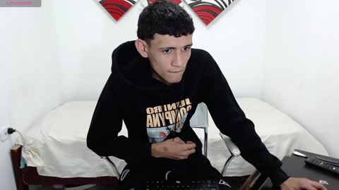 halan_demon online show from February 7, 2025, 1:22 pm