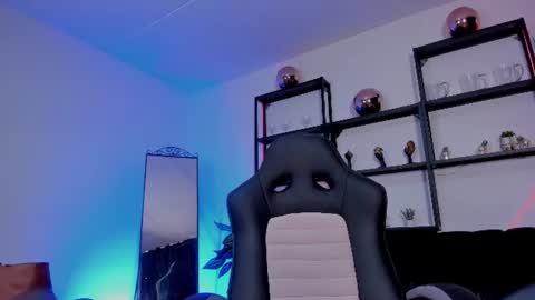 Snapshot of halley_ravenn chatting on June 15, 2026, 8:33 pm halley_ravenn online show from June 15, 2026, 8:33 pm