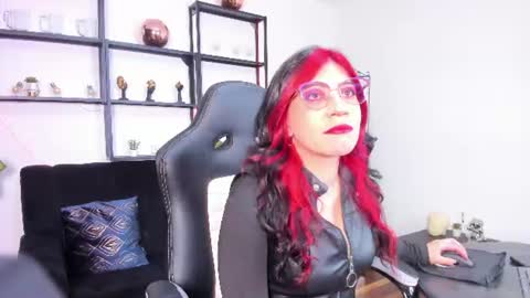 Snapshot of halley_ravenn chatting on June 19, 2026, 8:45 pm halley_ravenn online show from June 19, 2026, 8:45 pm