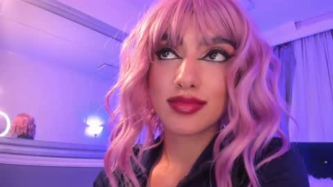 Snapshot of hallsred_rh chatting on December 4, 2024, 12:19 am Halls Red online show from December 4, 2024, 12:19 am