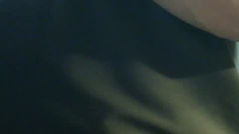 Snapshot of hamhead71 chatting on December 23, 2024, 1:18 am hamhead71 online show from December 23, 2024, 1:18 am